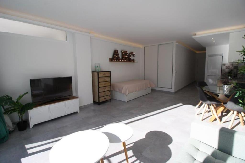 Apartment New Modern Studio Rio Sol Next To Fuengirola Beach Málaga